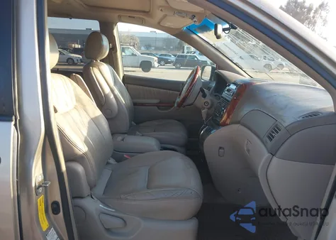 2004 Toyota Sienna Xle Limited z USA, uszkodzony, nr VIN 5TDBA22CX4S017285